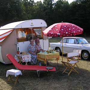 Renault Caravelle 1100 mit Dethleffs Camper