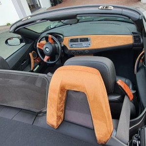 BMW Z4 E85_2-2-L_BJ-2004_e.jpg
