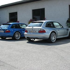 zwei Breitärsche zum ......Kurvenwetzen