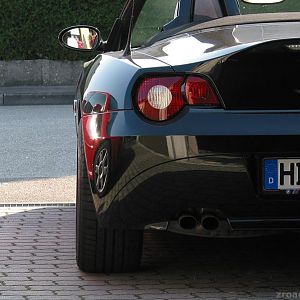 422i