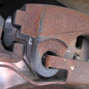 Rostiger Bremssattel
