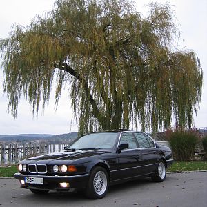 BMW 750iA E32