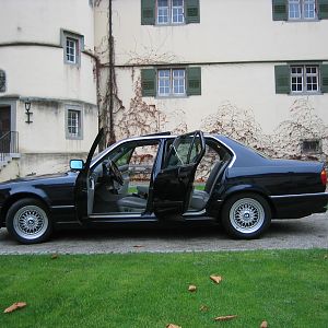 BMW 750iA E32