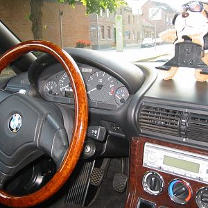 Roadster-Bär anstelle von mobilem Navi