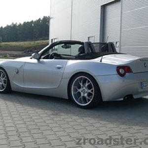 2hot4y Roadster