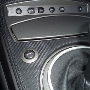 neue Interieurleisten Leder/Carbonstruktur