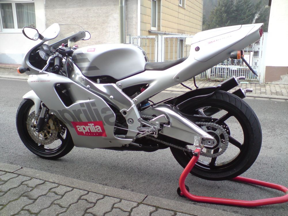 0,25L Hubraum, 66PS, 140KG, 2-Takt