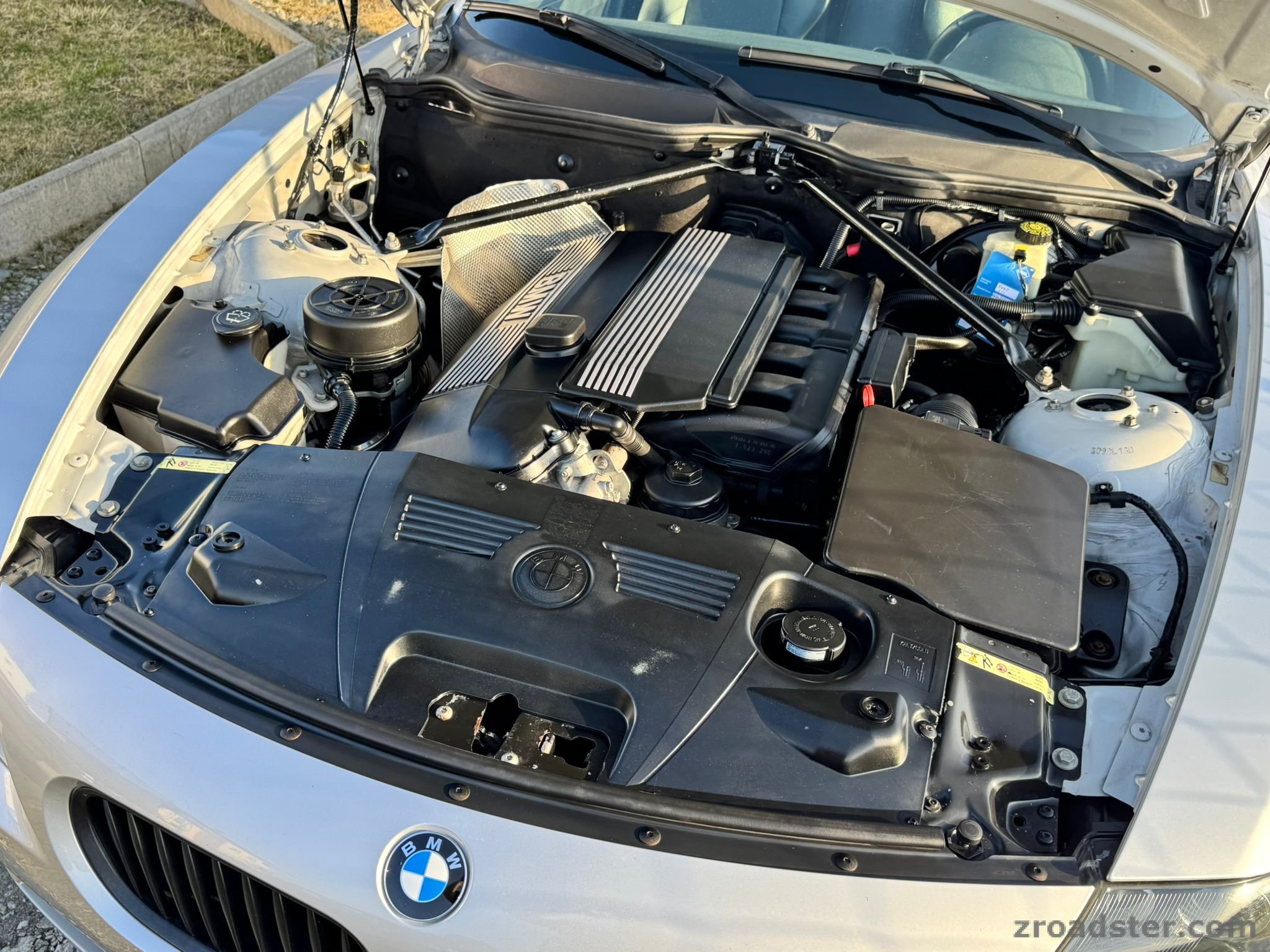 2.5i Motorraum