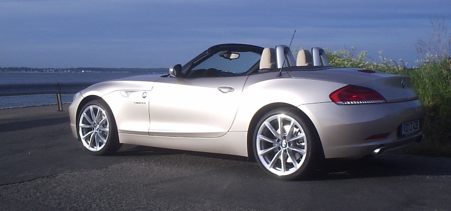 alois_buecker_elena_buecker_bmw_z4_s-drive_35i_3_6_12-03