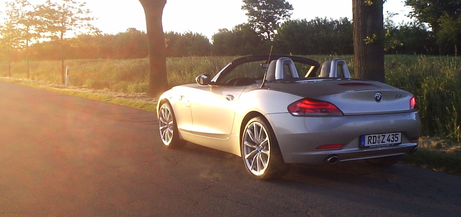 alois_buecker_elena_buecker_bmw_z4_s-drive_35i_3_6_12-11-der-sonne-entgegen