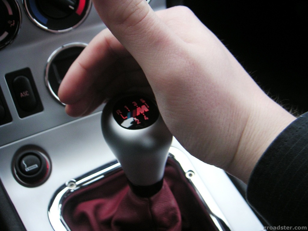 Beleuchteter kurzer Schaltknauf in Mattchrom