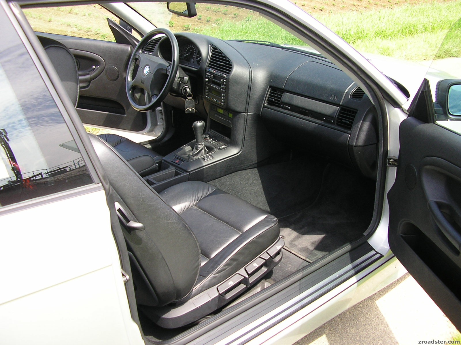 BMW 323i-Coupé Innenraum vorne