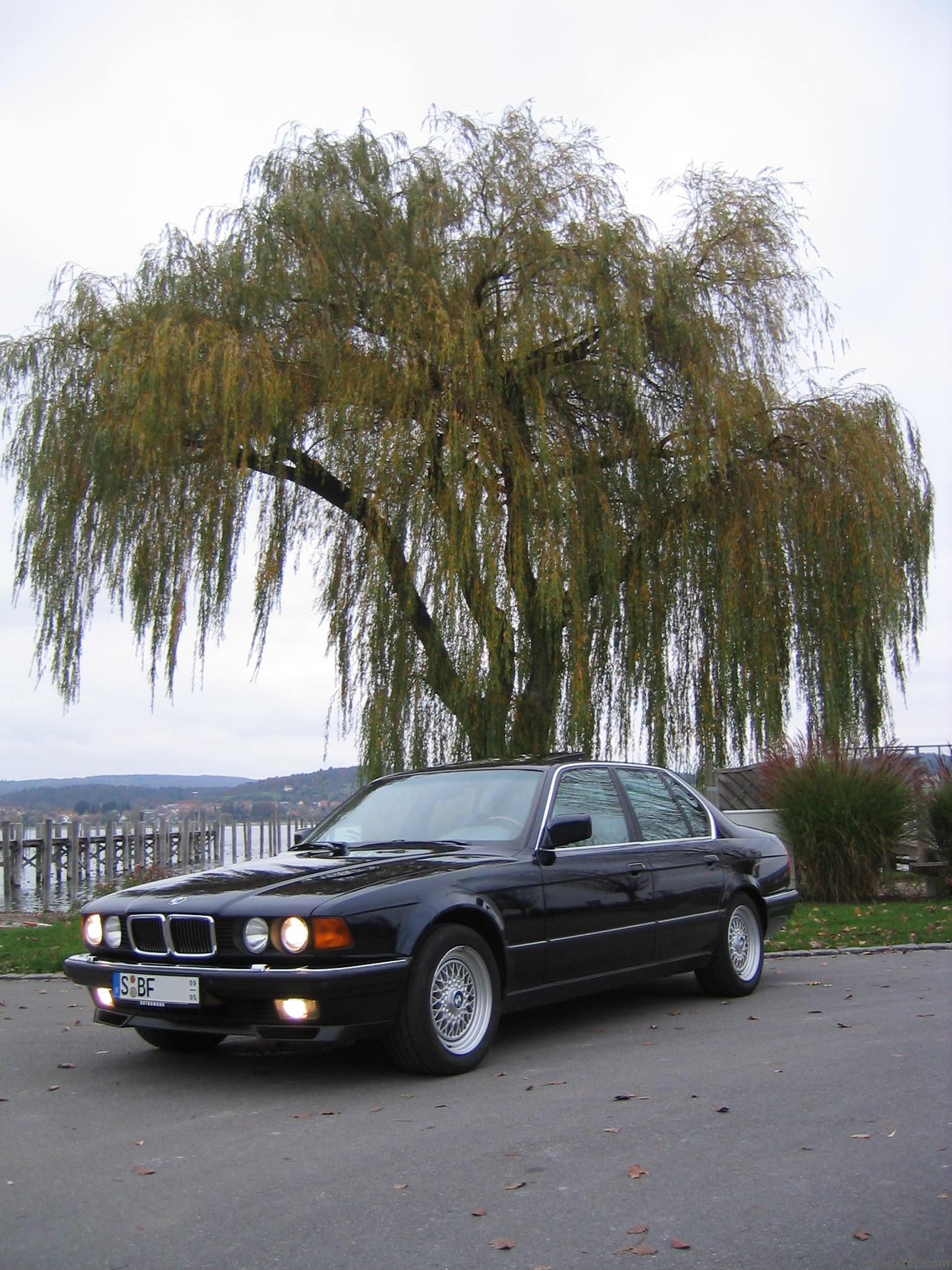 BMW 750iA E32