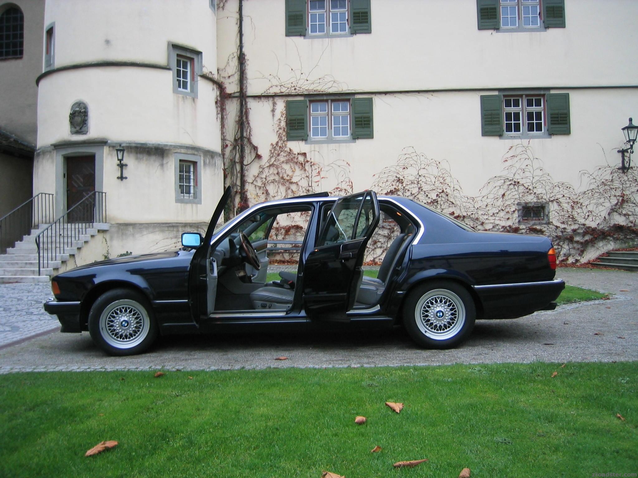 BMW 750iA E32