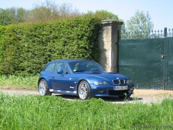 BMW Z 3 Coupe 3.0 ( Topas-blau ) .