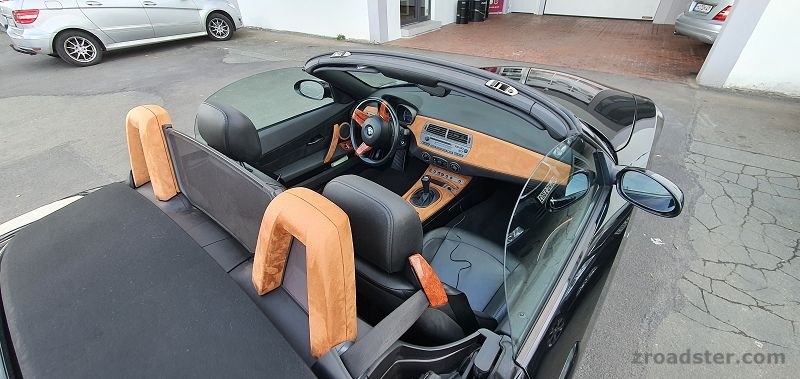 BMW Z4 E85_2-2-L_BJ-2004_d.jpg