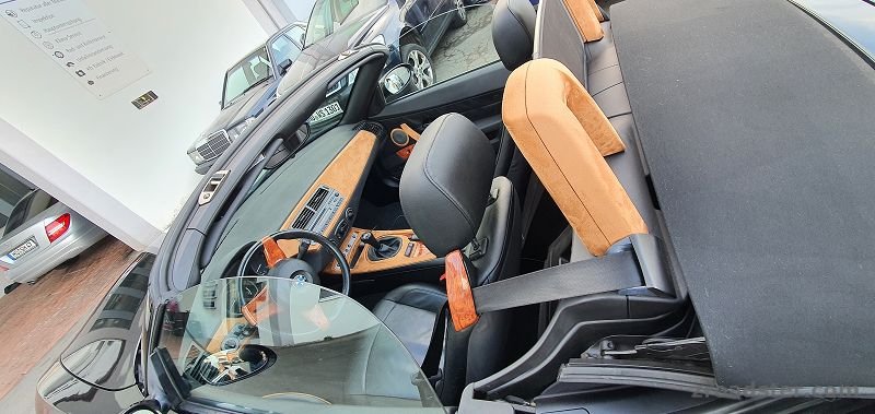 BMW Z4 E85_2-2-L_BJ-2004_g.jpg