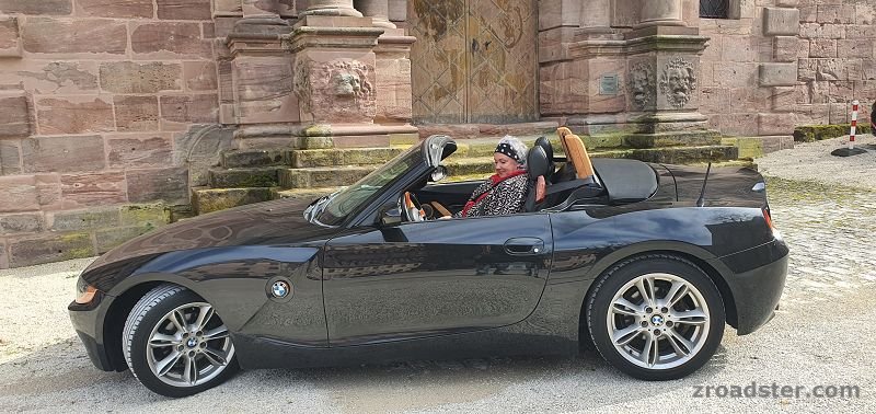 BMW Z4 E85_2-2-L_BJ-2004_h.jpg