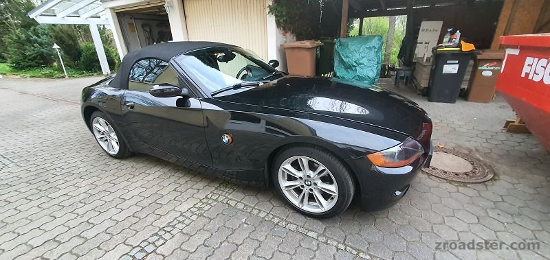BMW Z4 E85_2-2-L_BJ-2004_l.jpg