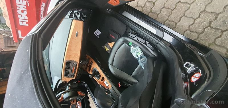 BMW Z4 E85_2-2-L_BJ-2004_m.jpg