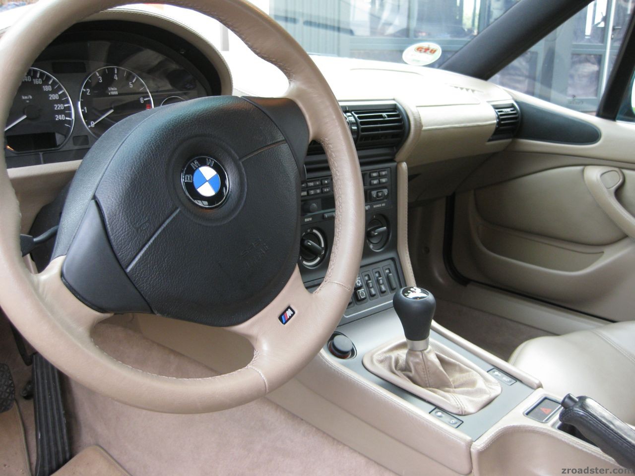 Coupe 2,8 Bostengrün Innen Beige