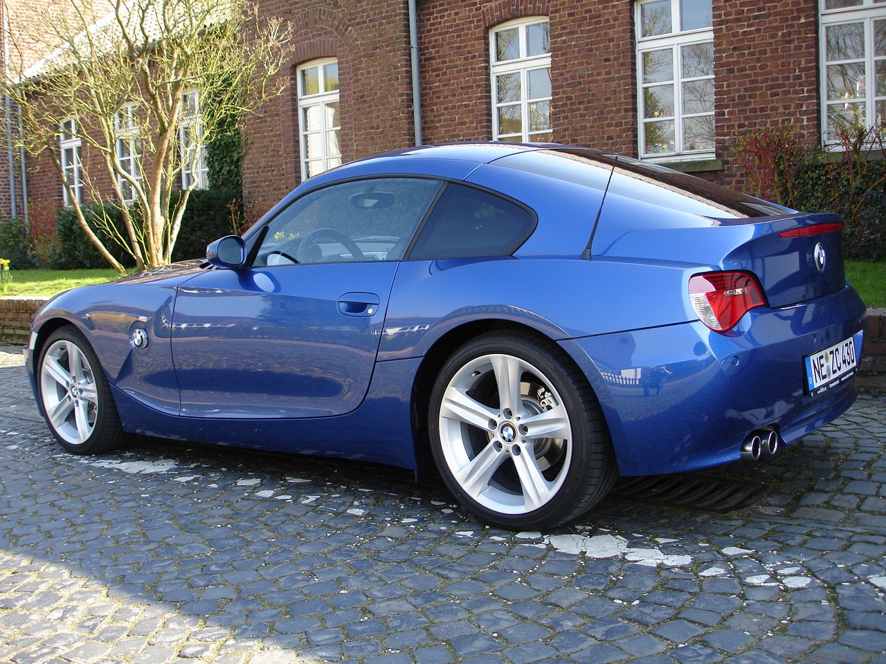 Coupé im Frühling