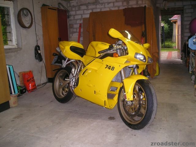 Ducati 748 - Bj. 2000
