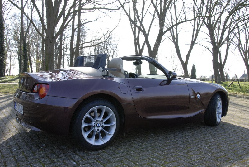 mein Z4 in merlot-rot