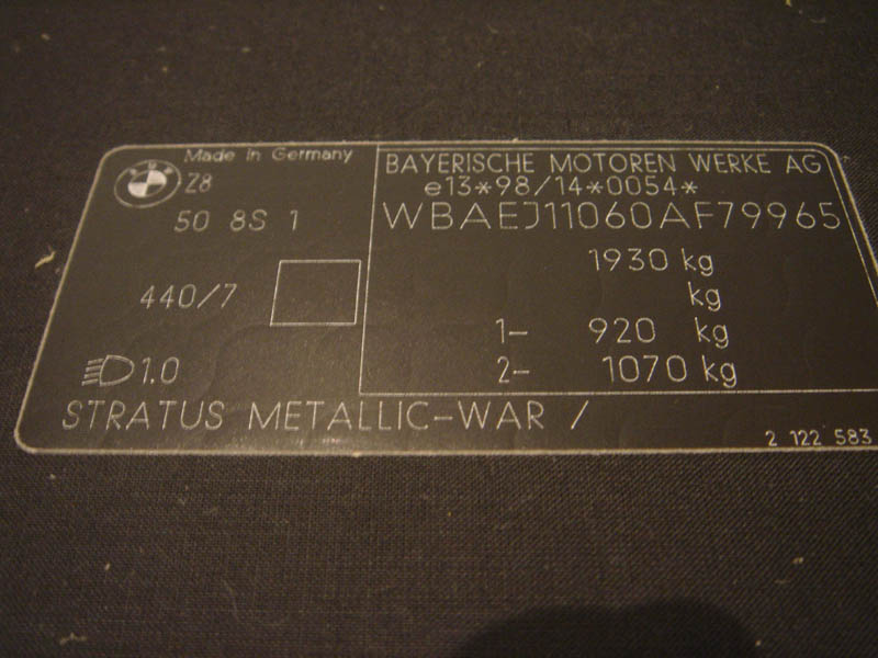 mitgeliefertes Z8 Buch