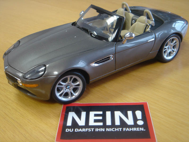 mitgeliefertes Z8 Modell