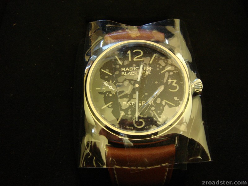 PAM 183 - Black Seal