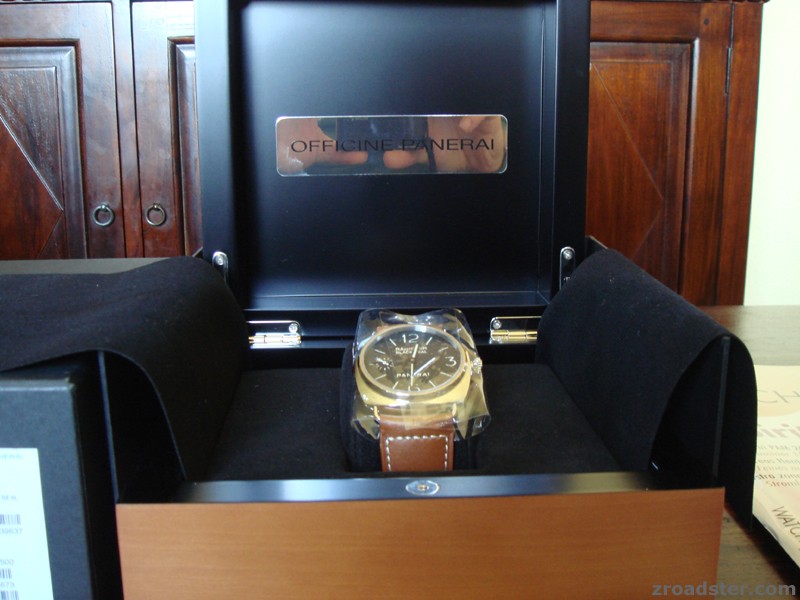 PAM 183 - Black Seal