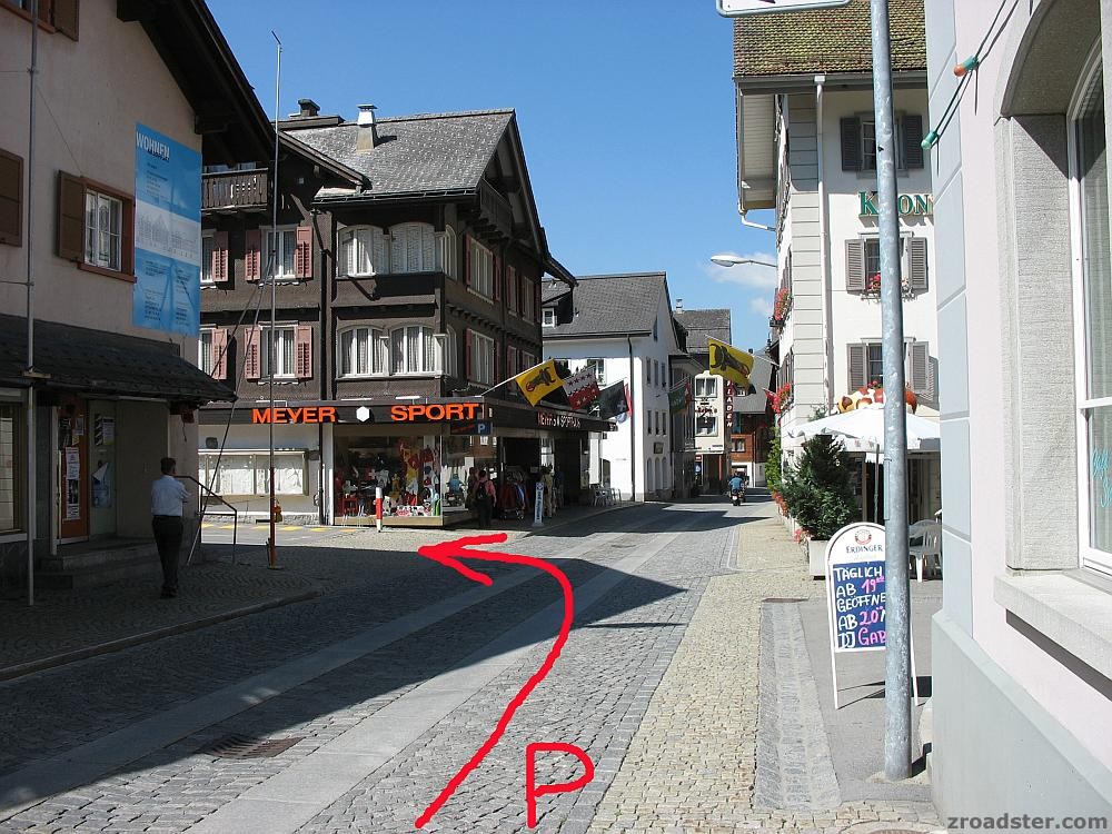 Parkplatz Andermatt CH Party-Tour 2006