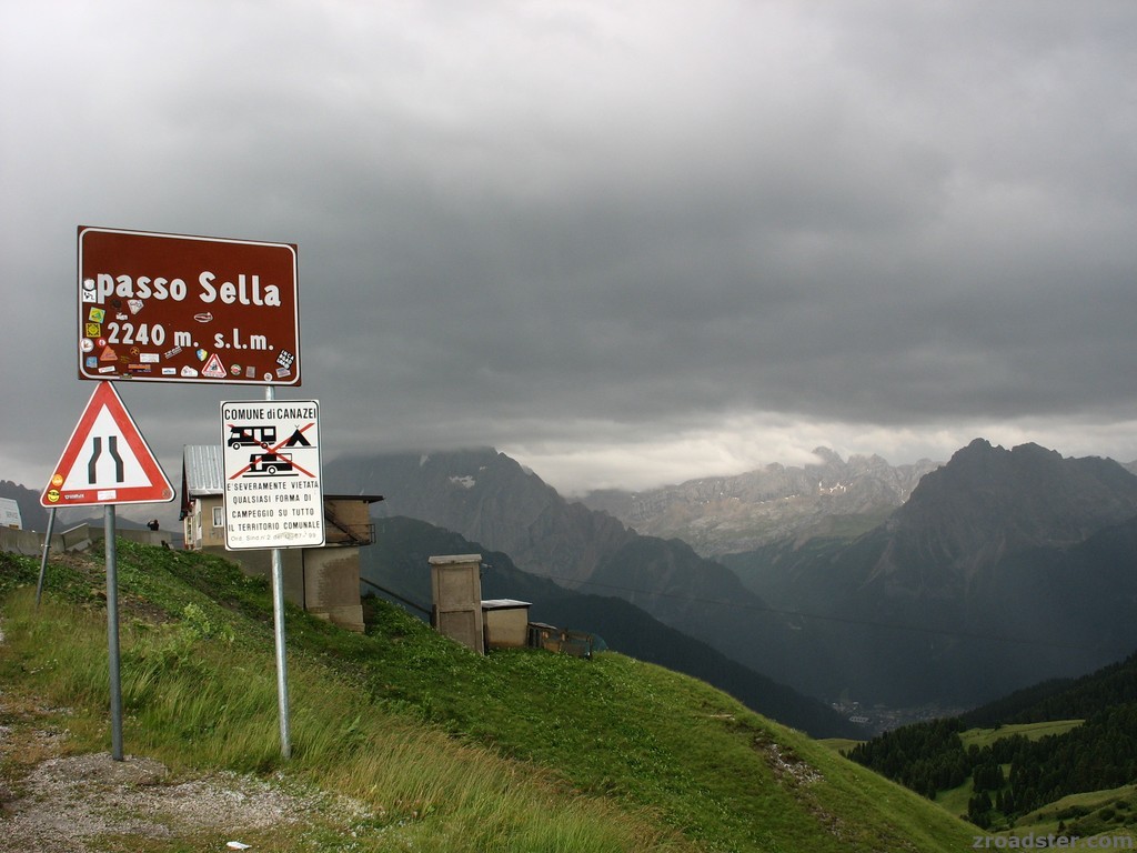 Passo Sella (2240m)