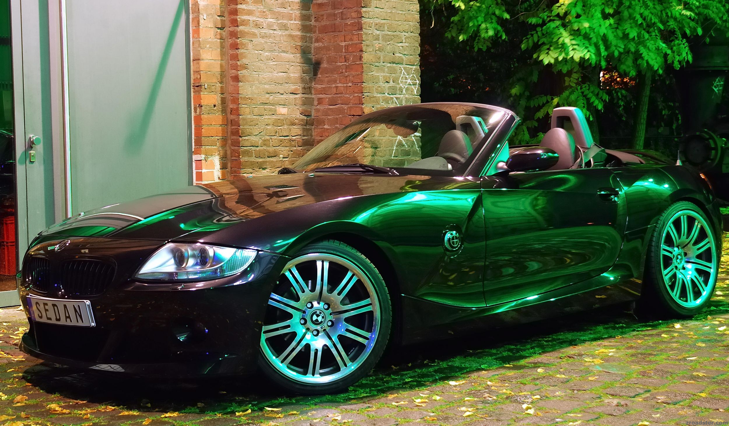 Sedan von der Seite
