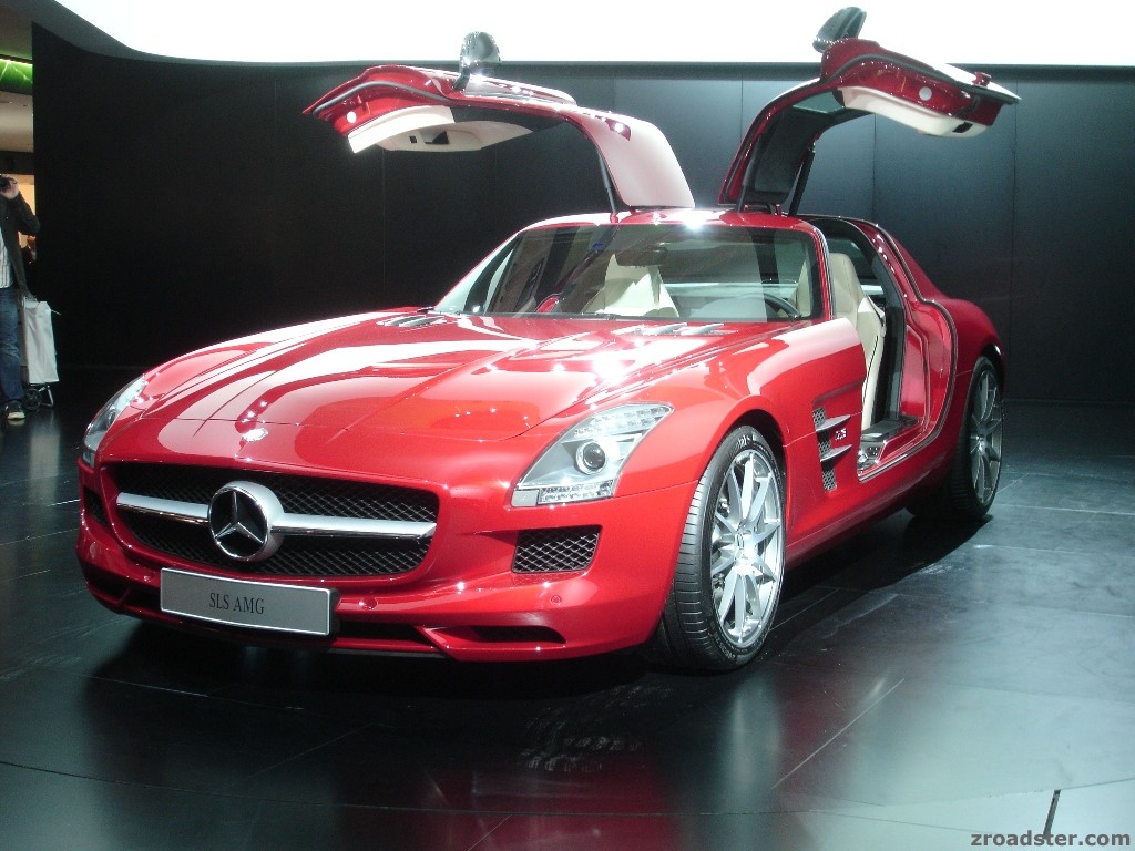 SLS von vorne