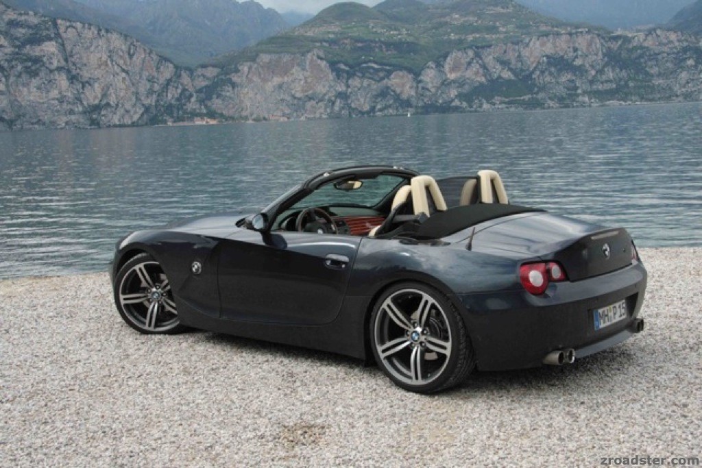 **Sunseeker** goes Quantum of Solace