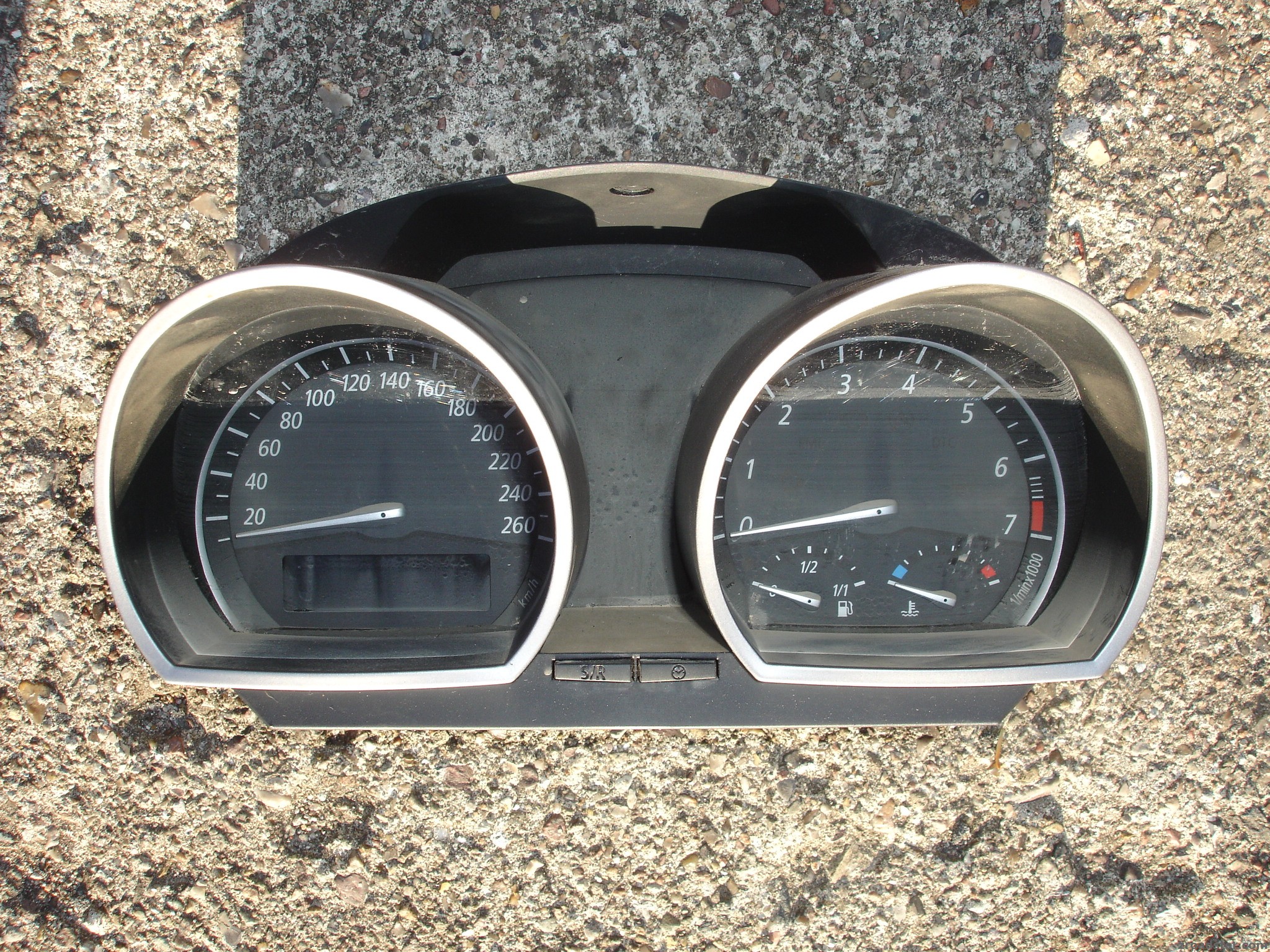 Tacho E85