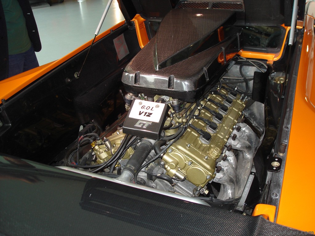 V12