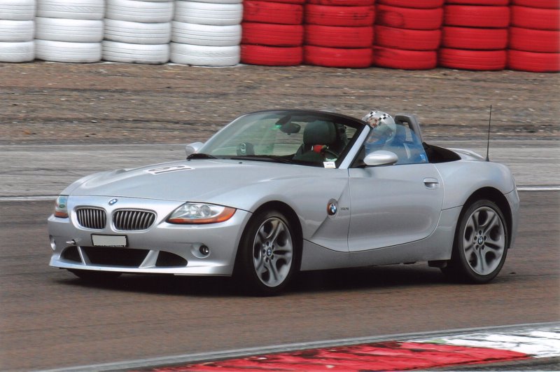 Z4 auf der Rennstrecke Dijon-Prenois