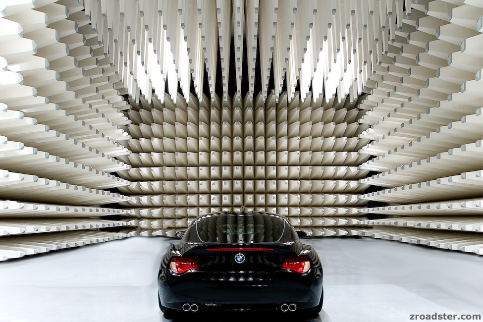 Z4 Coupe in Absorberhalle