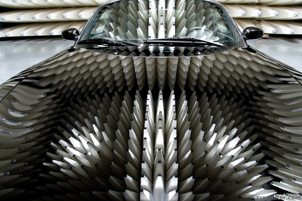 Z4 Coupe in Absorberhalle