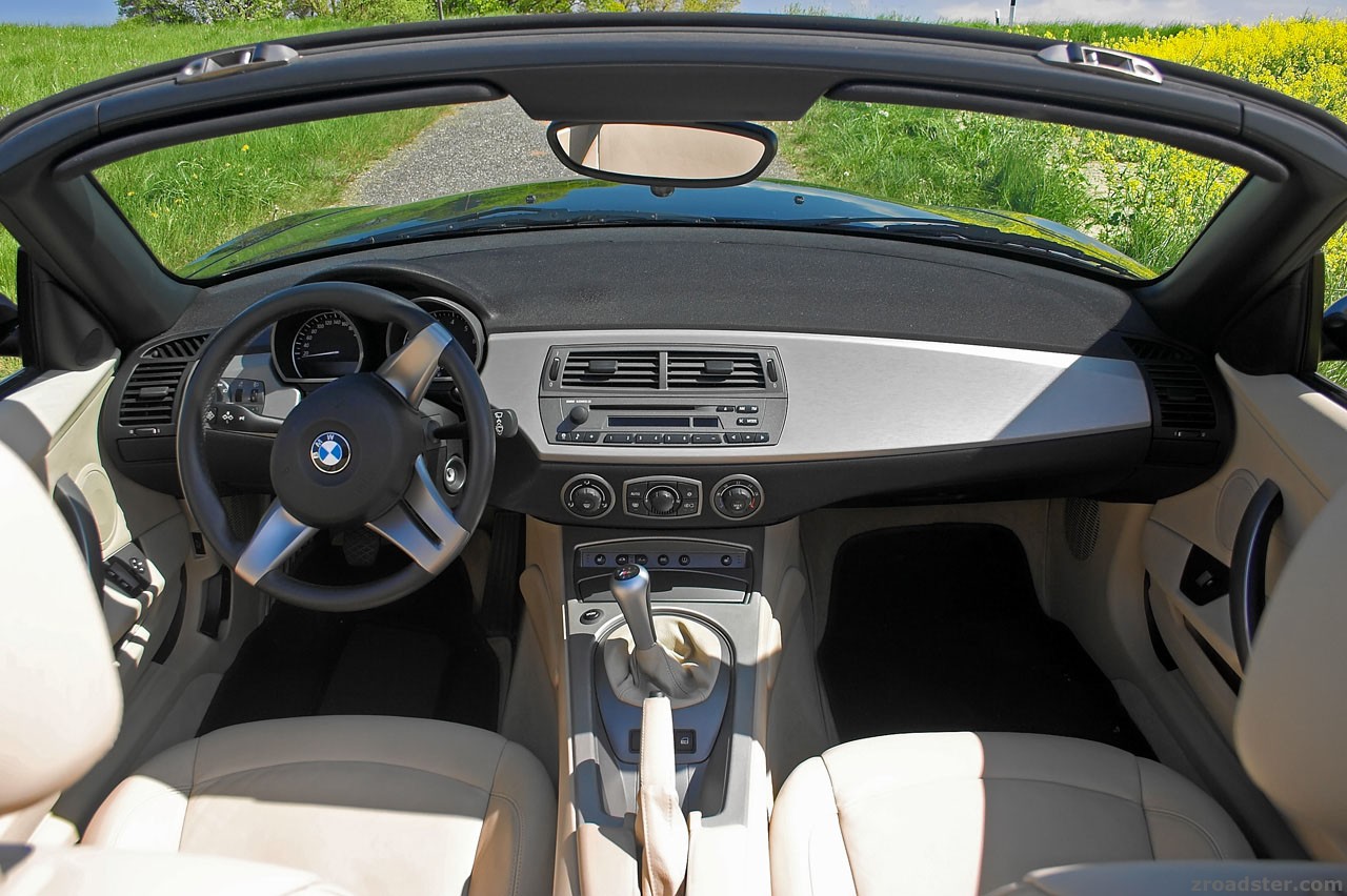 Z4 im Feld - Innenansichten