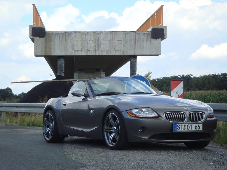 Z4 Sterling Grau