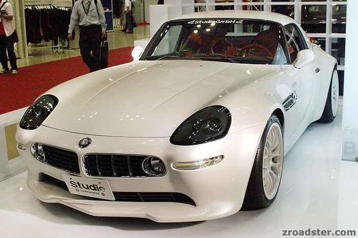 Z8 in Weiss