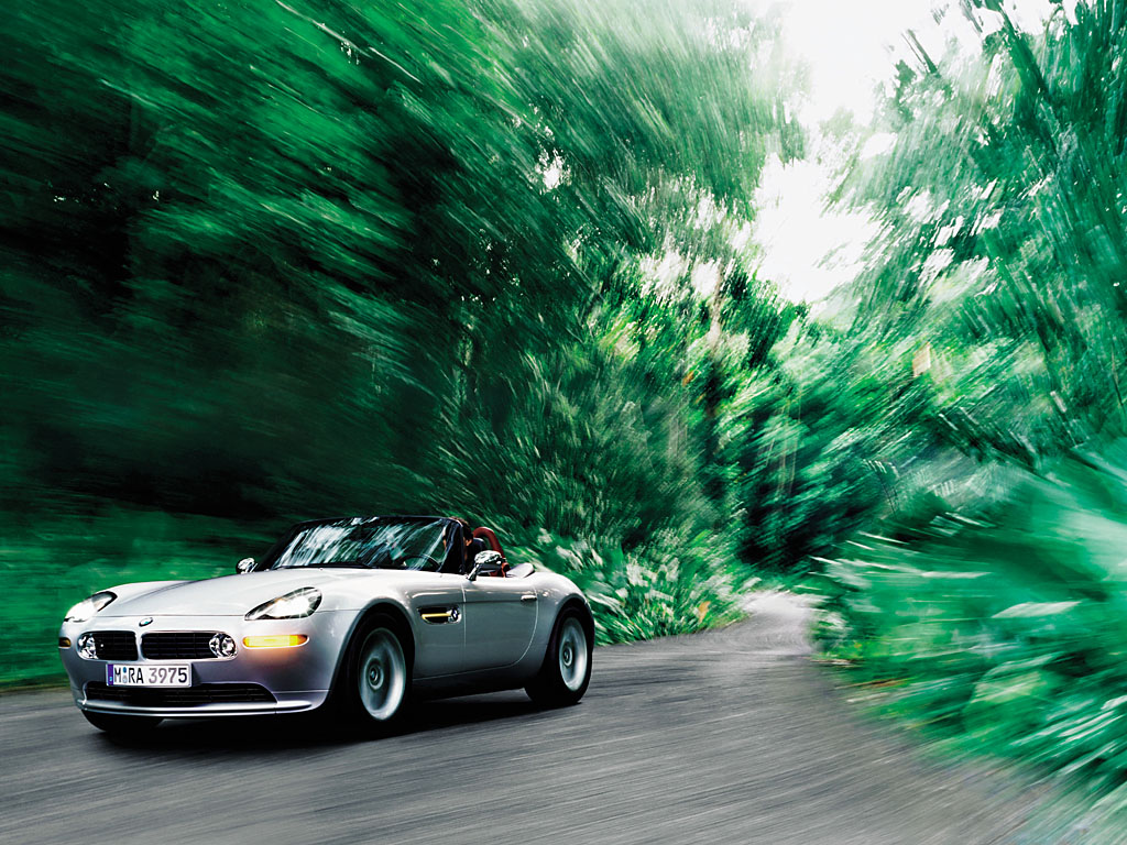 z8_frontSide_grigia2_wallpaper