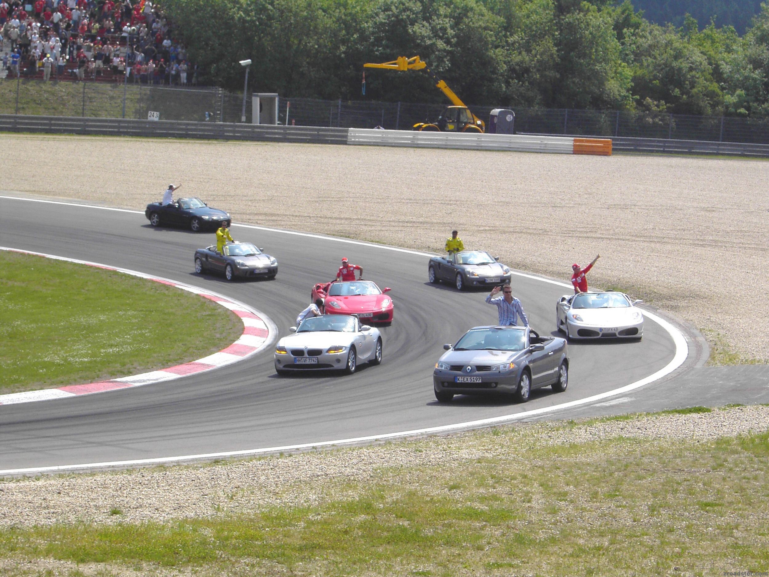 Zetti vor Ferrari