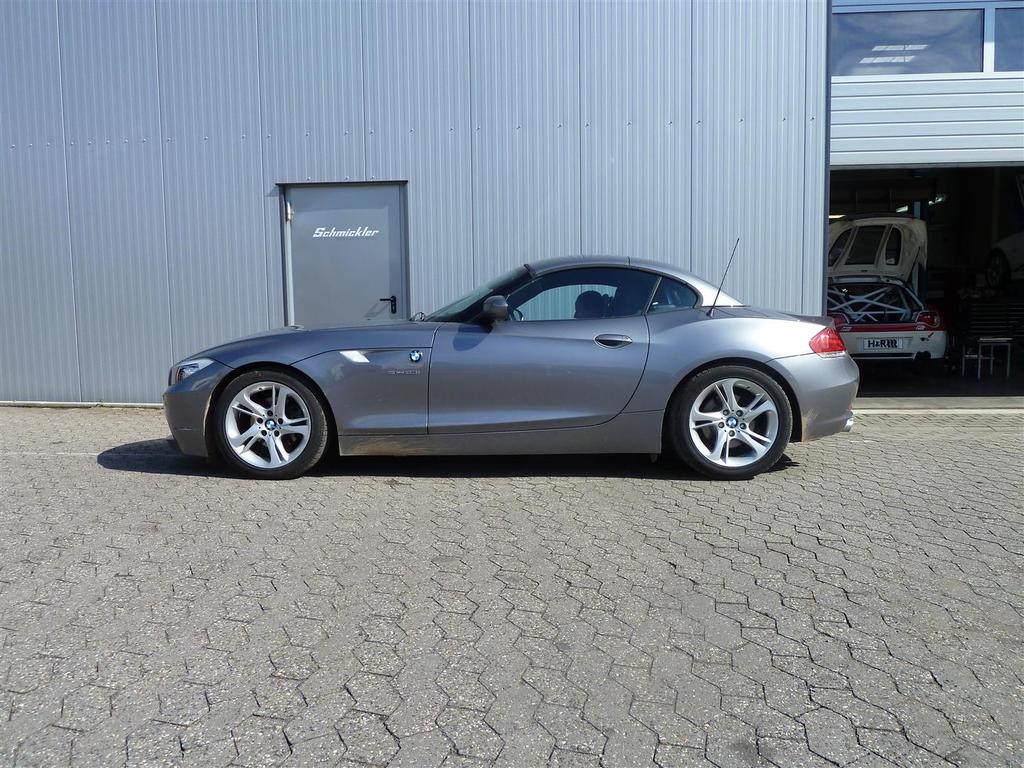 14963144xf.jpg