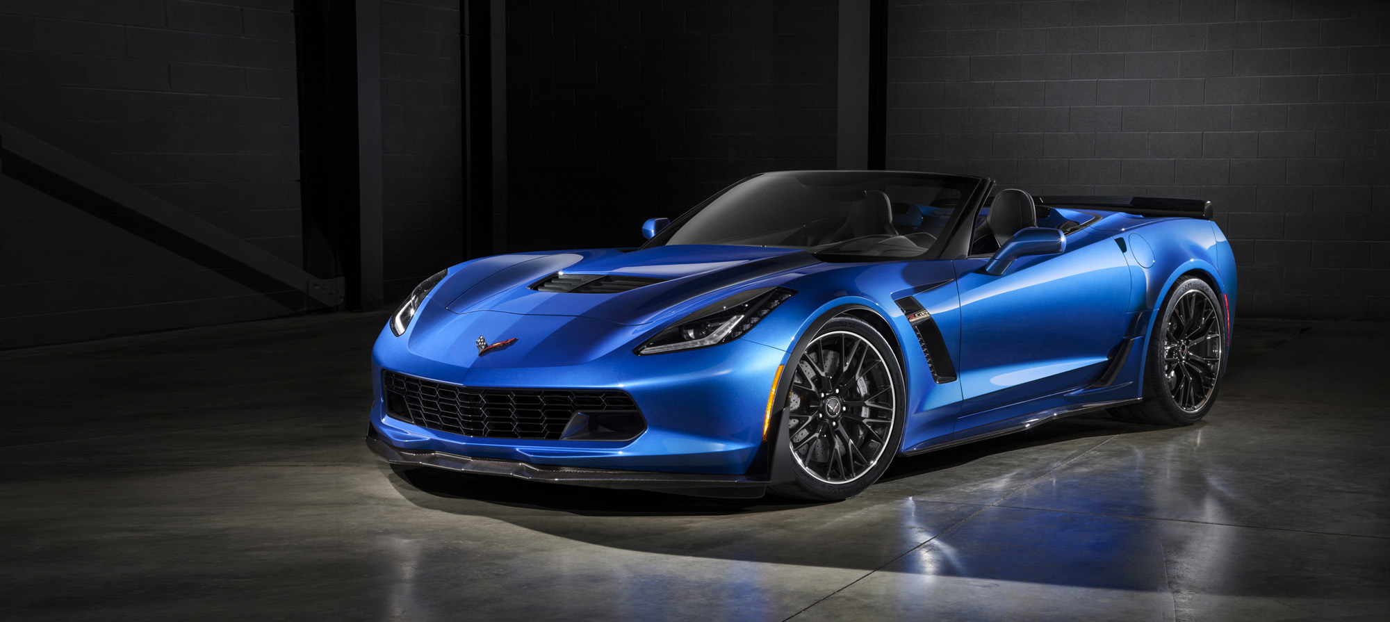 2015-Chevrolet-CorvetteZ06conv-034.jpg