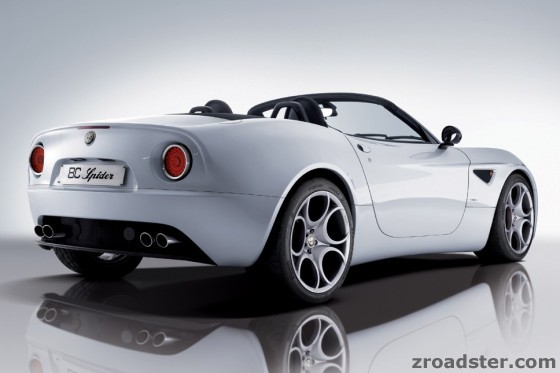 Alfa_V8_Roadster_3.jpg